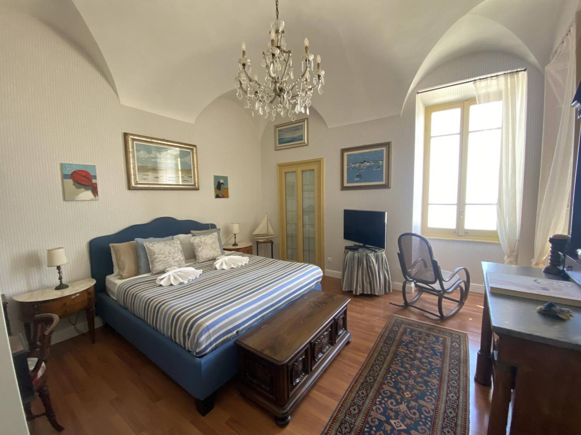 Casa D'Artista B&B Di Charme Аласио Екстериор снимка