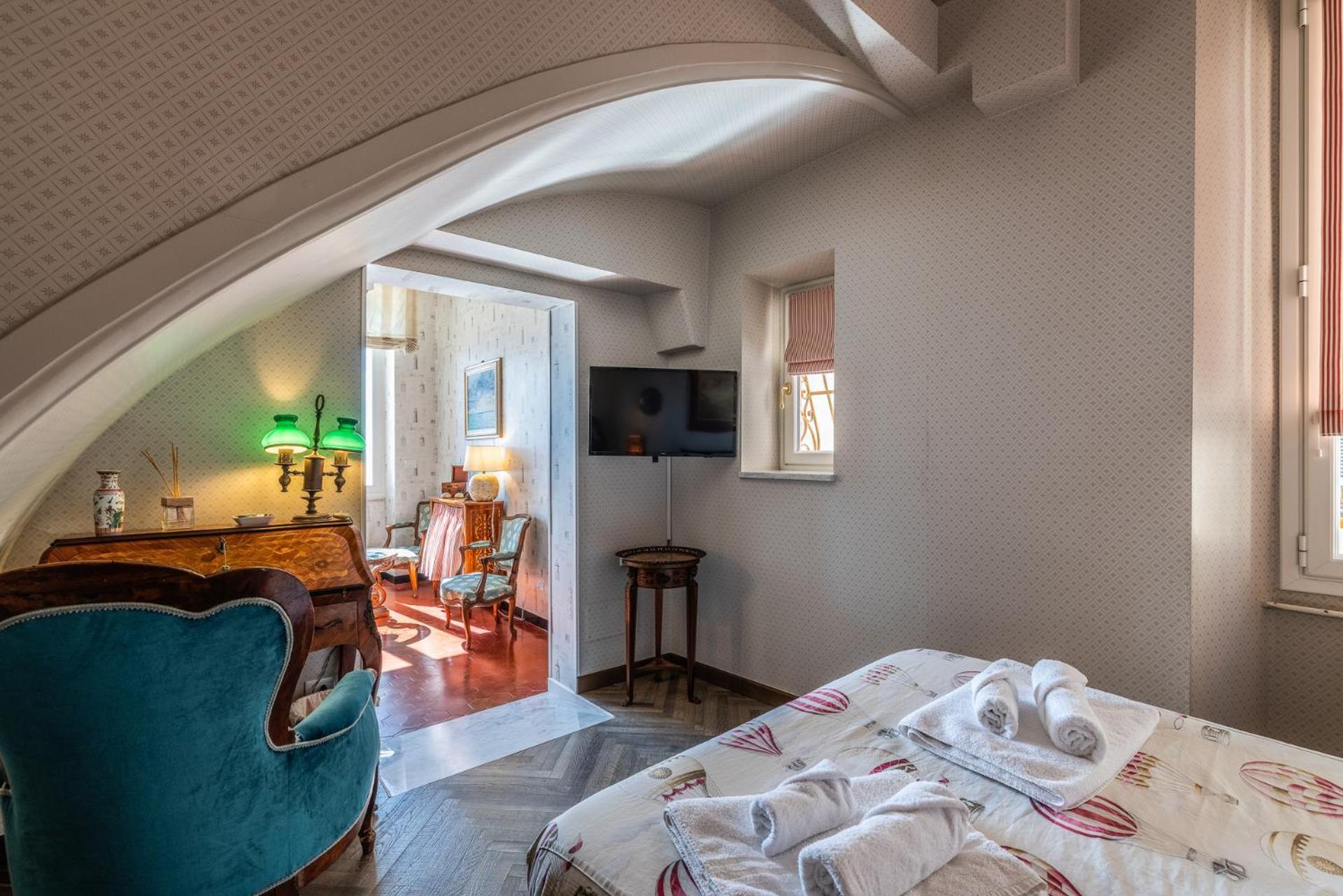 Casa D'Artista B&B Di Charme Аласио Екстериор снимка